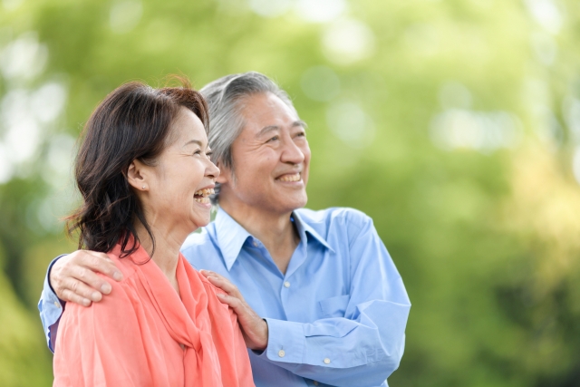 笑顔のご夫婦